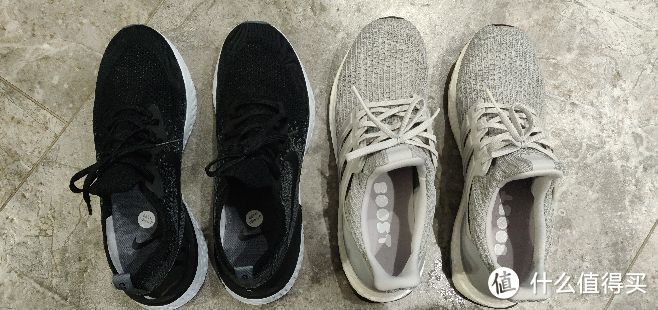 耐克EPICREACTFLYKNIT :阿迪达斯UltraBOOST