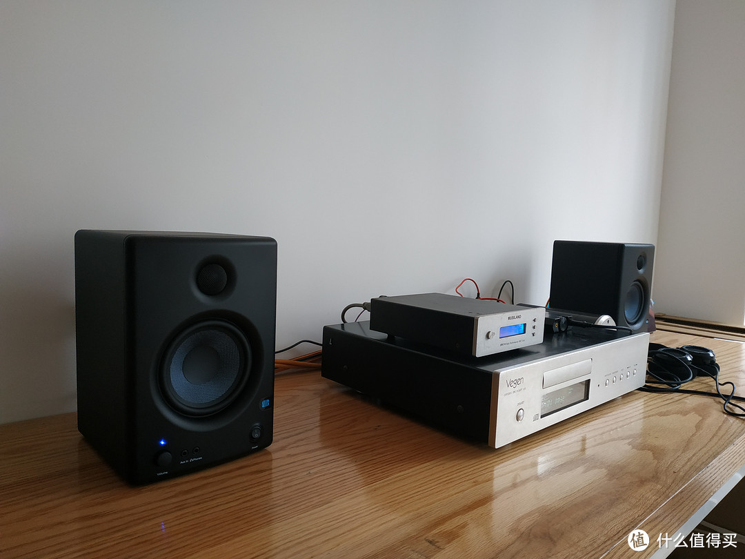 入手PreSonus Eris E4.5 音箱，体验接近于入门级的监听感觉