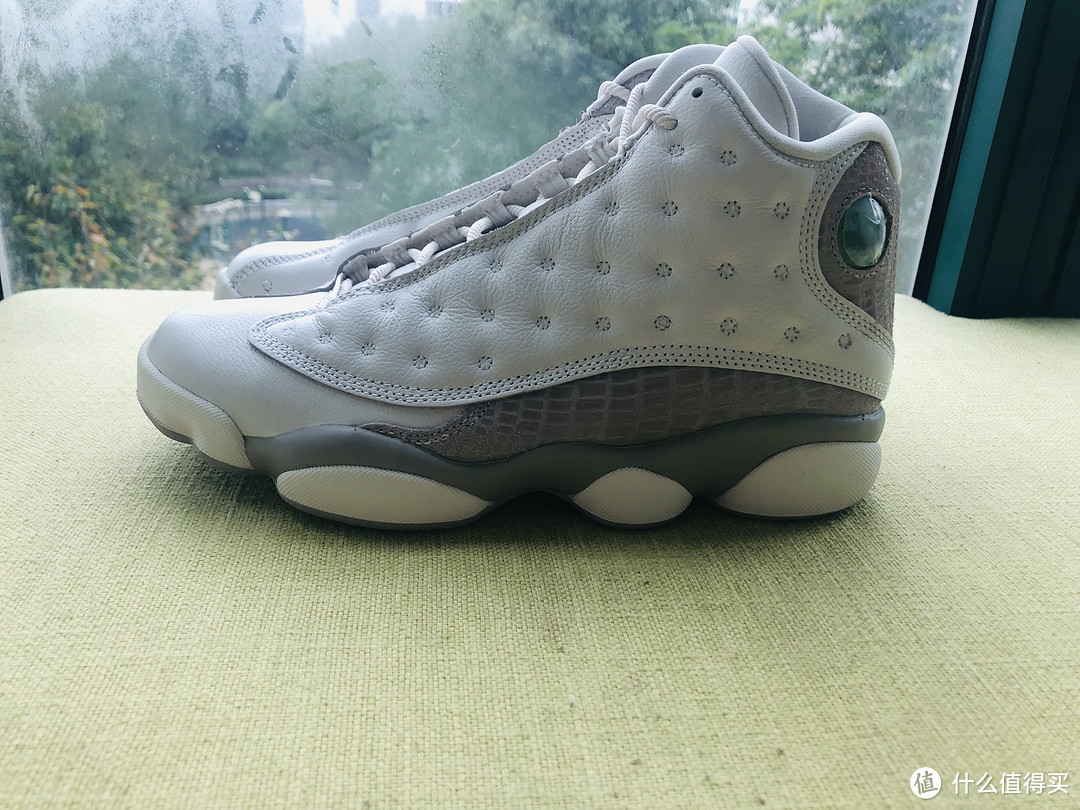 奢华质感，除了熊猫，还可以是巨蟒—Air Jordan 13 WMNS “Phantom”