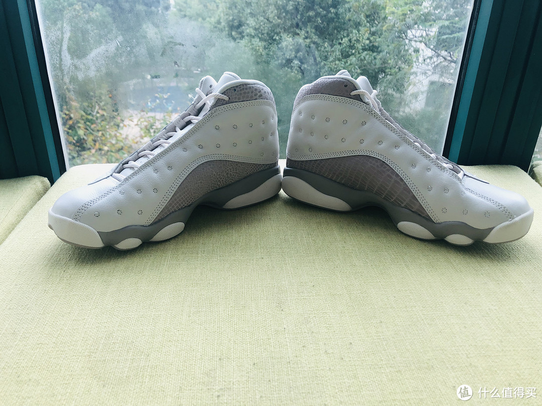 奢华质感，除了熊猫，还可以是巨蟒—Air Jordan 13 WMNS “Phantom”