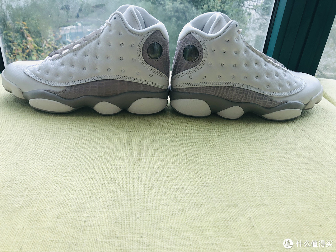 奢华质感，除了熊猫，还可以是巨蟒—Air Jordan 13 WMNS “Phantom”