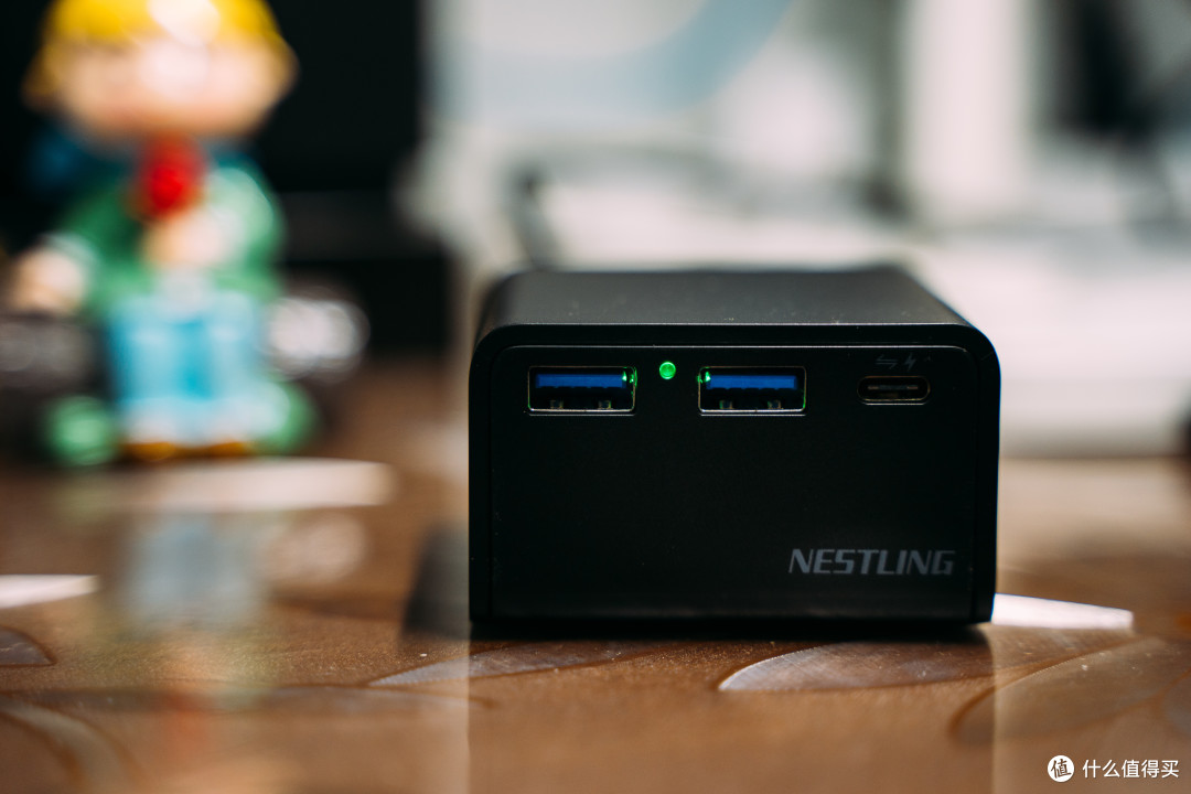 未来的充电器nestling讯驿转接充电扩展坞众测