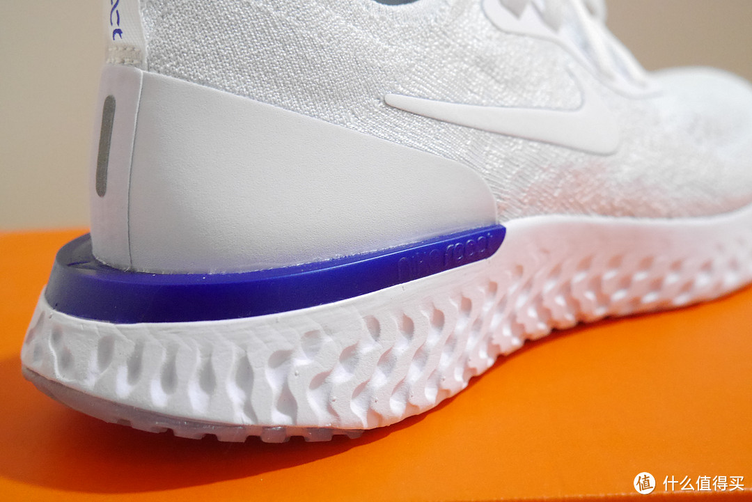 以爱之名：Nike 耐克 Epic React Flyknit 跑鞋开箱