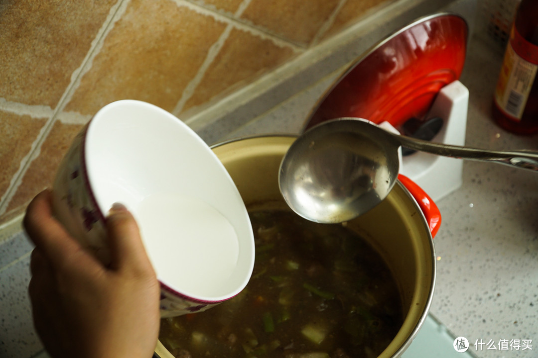 在西安，论一碗肉丸糊辣汤的崇高地位
