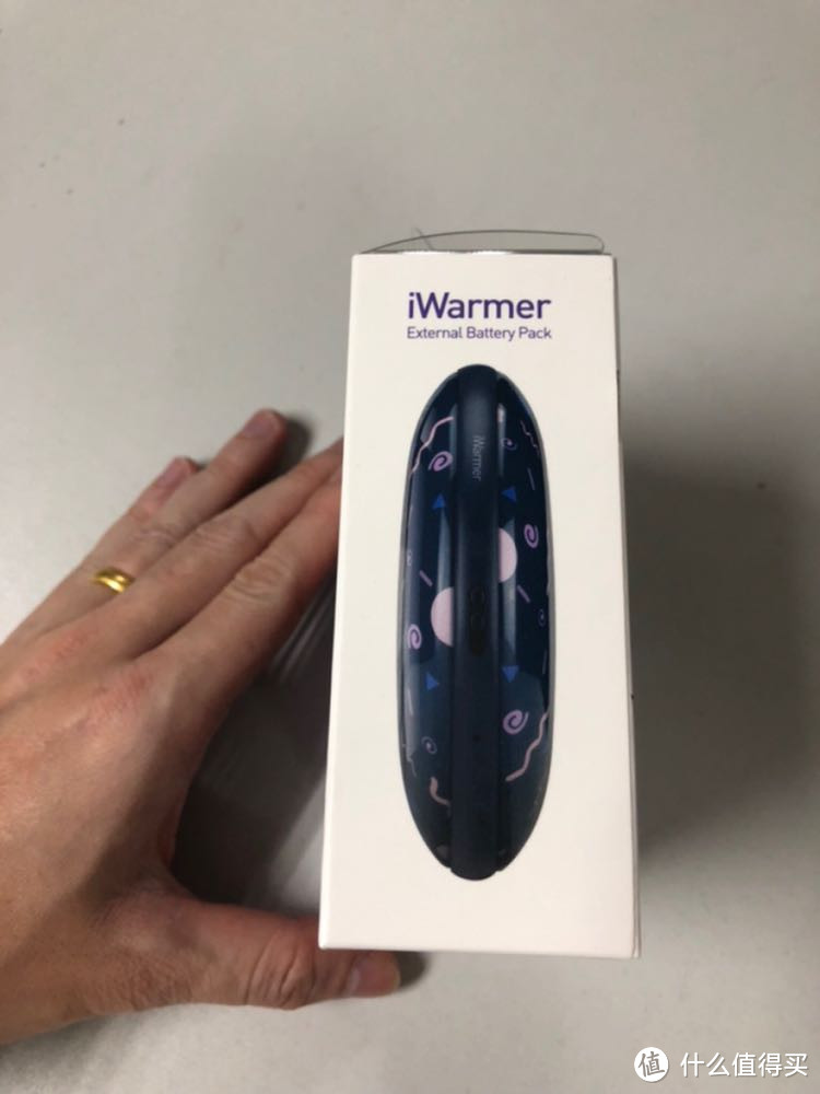 专属暖情人的小礼物 MOMAX iWarmer 移动电源暖手宝