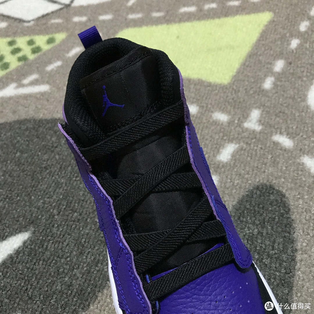 AIR JORDAN 1 MID ALT儿童篮球鞋