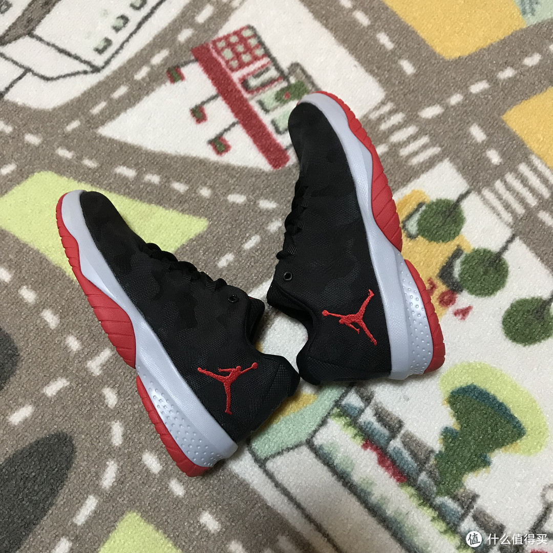 轻弹！AIR JORDAN B. FLY儿童篮球鞋