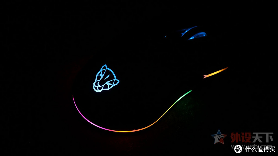 摩豹V70游戏鼠标评测：手感绝佳