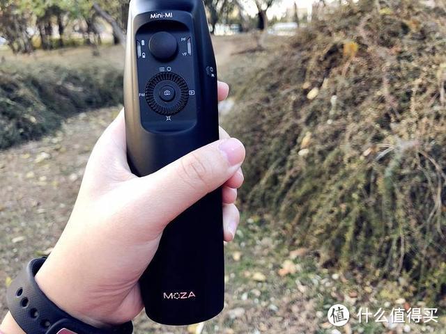 魔爪MOZA Mini-MI 手持稳定器——酷炫视频拍摄技能，随手拍