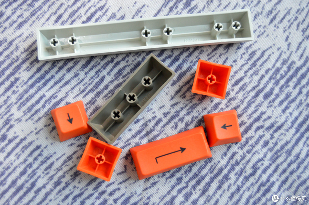量产的客制化键盘值得买吗？Akko Rosewood 87花梨木 机械键盘 入手体验