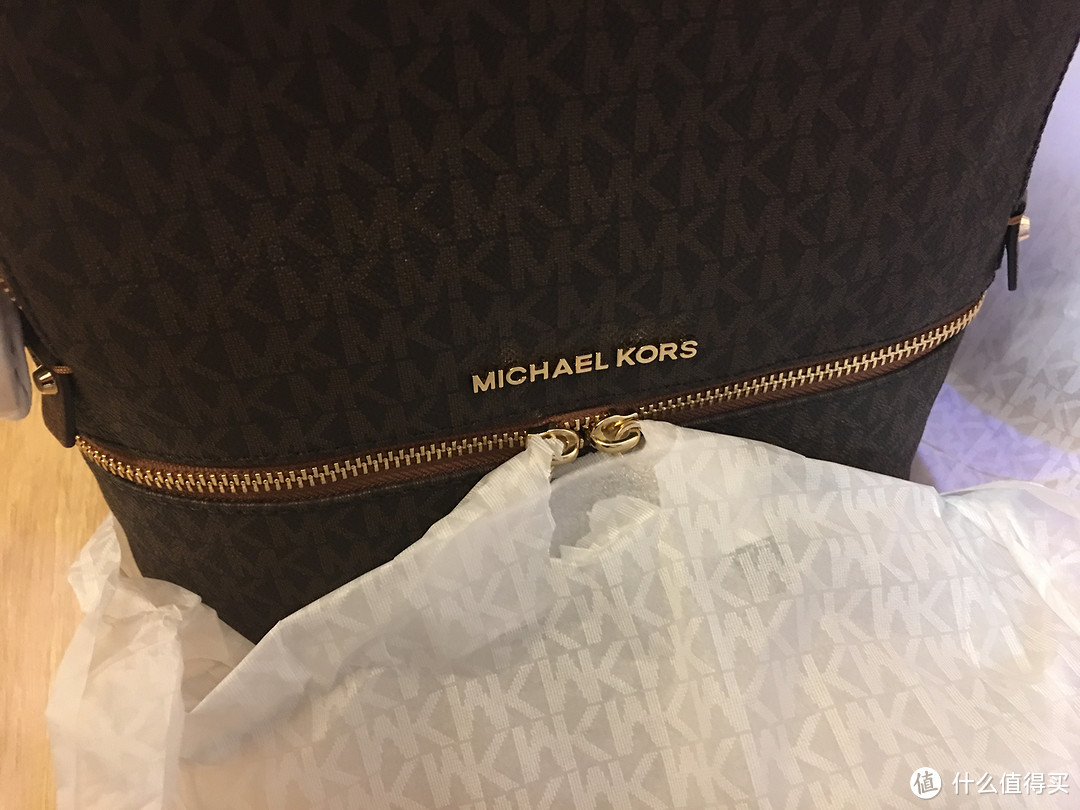 美国MK官网海淘日记—MICHAEL MICHAEL KORS 中号皮质拉链双肩包简单开箱验货