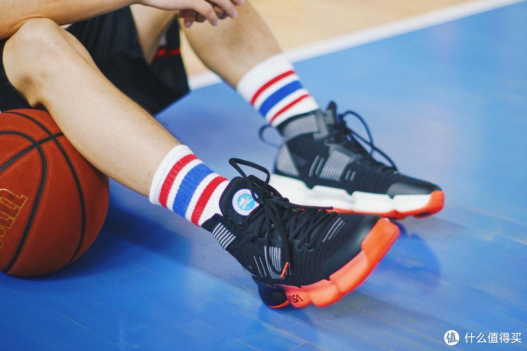 球鞋90秒第五十期—安踏 SEEED 御空篮球鞋