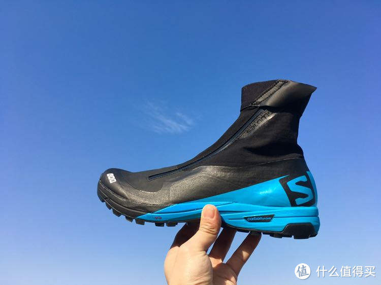 一双适合高海拔地区的越野跑鞋，萨洛蒙S-lab XA ALPINE
