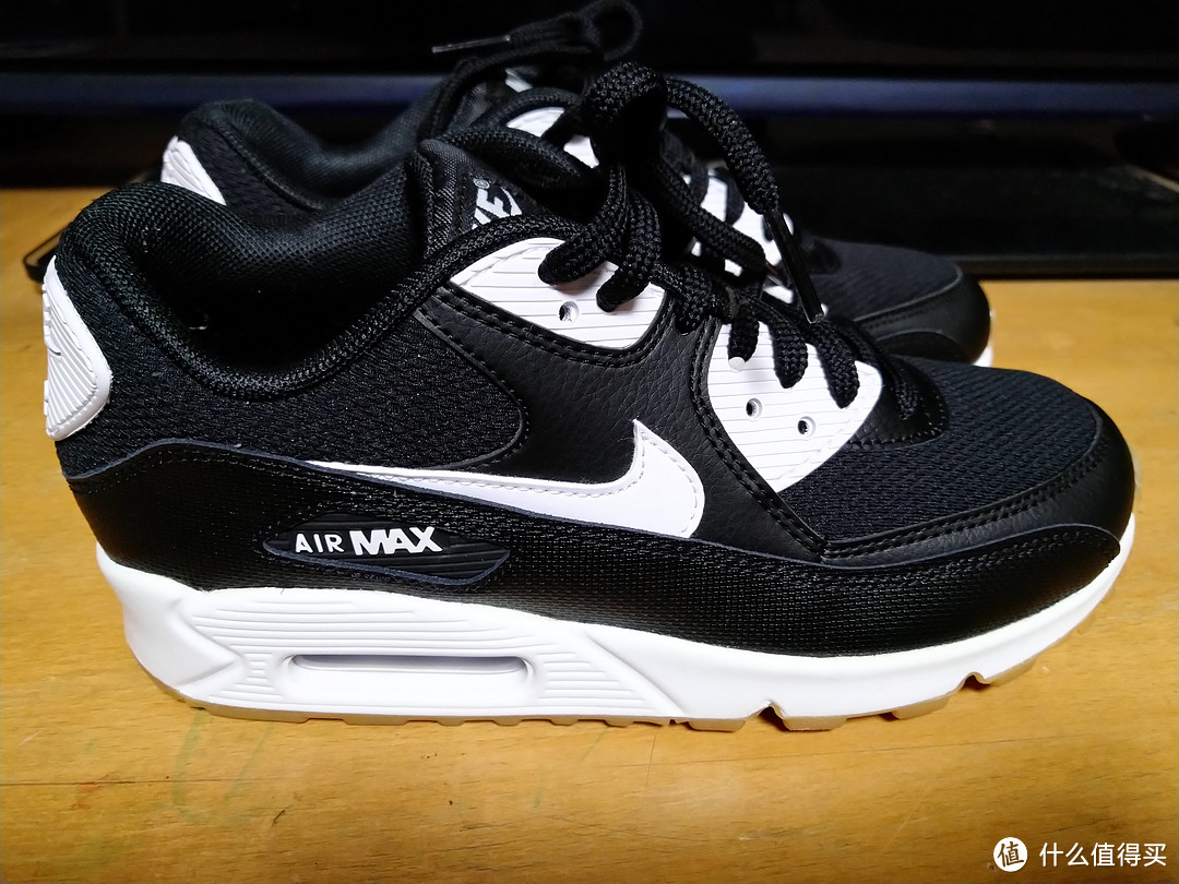 Nike Air Max 90 女子运动鞋