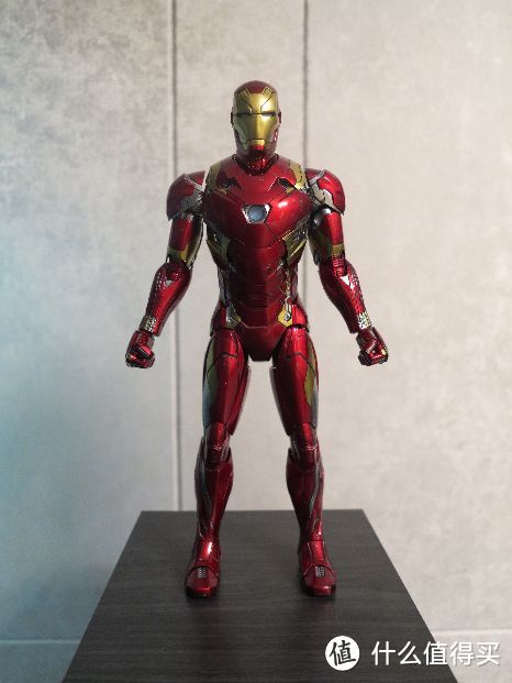 把玩的乐趣 篇一:hottoys 合金压铸 钢铁侠 mark46