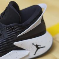 耐克 Jordan Fly Lockdown PFX AO1550 男子篮球鞋使用总结(价格|缓震|鞋面)