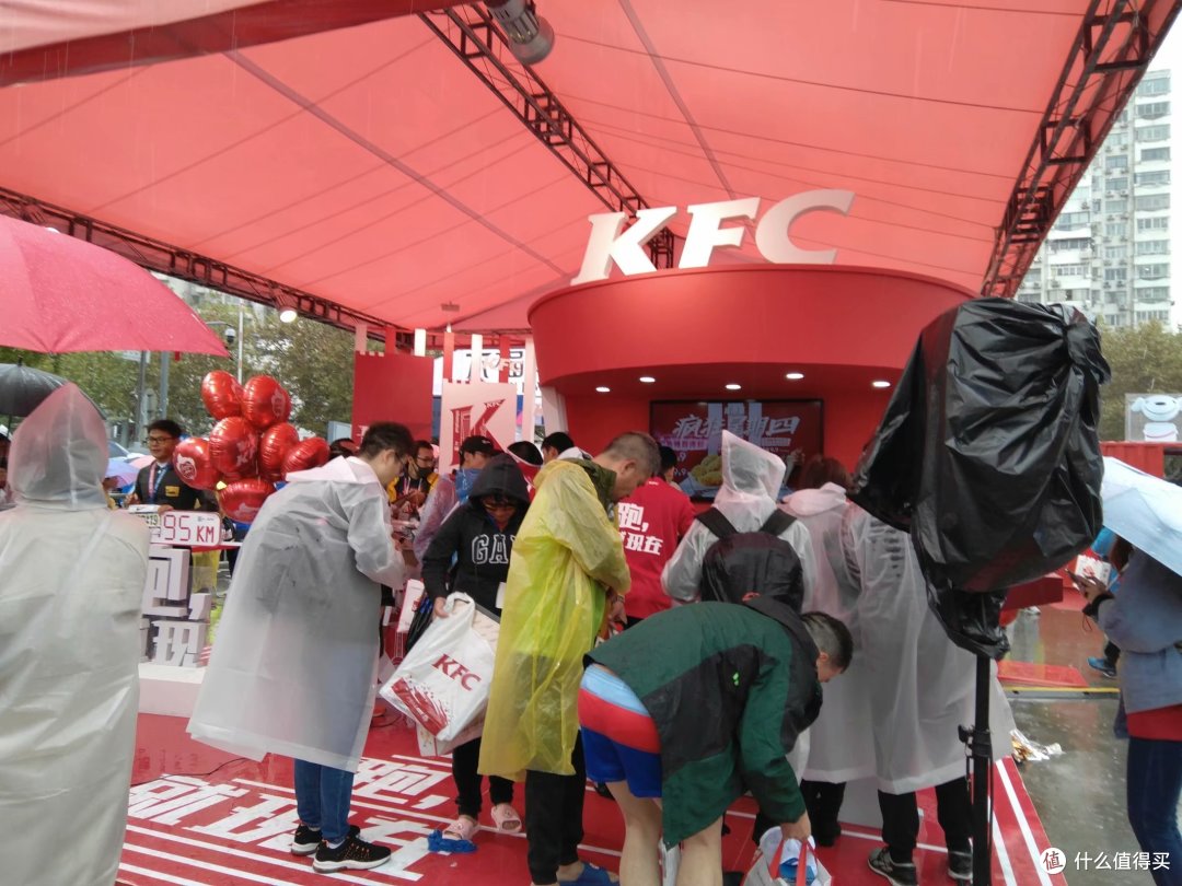 “申爱到底“2018上海马拉松:雨中的年度收官全马跑