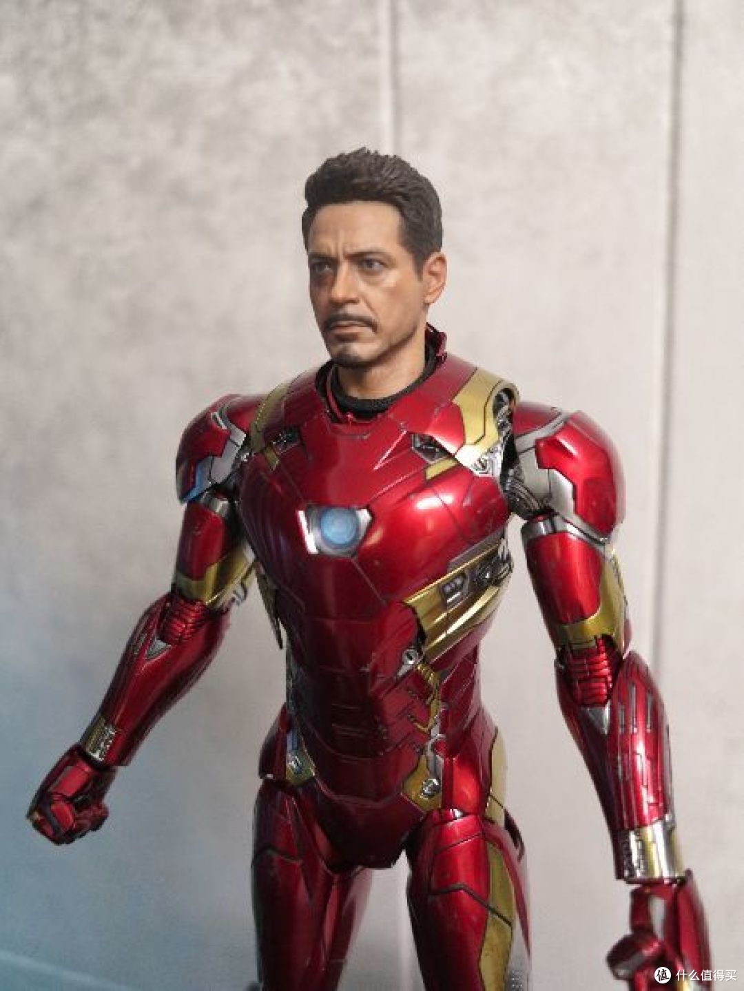 把玩的乐趣篇一hottoys合金压铸钢铁侠mark46