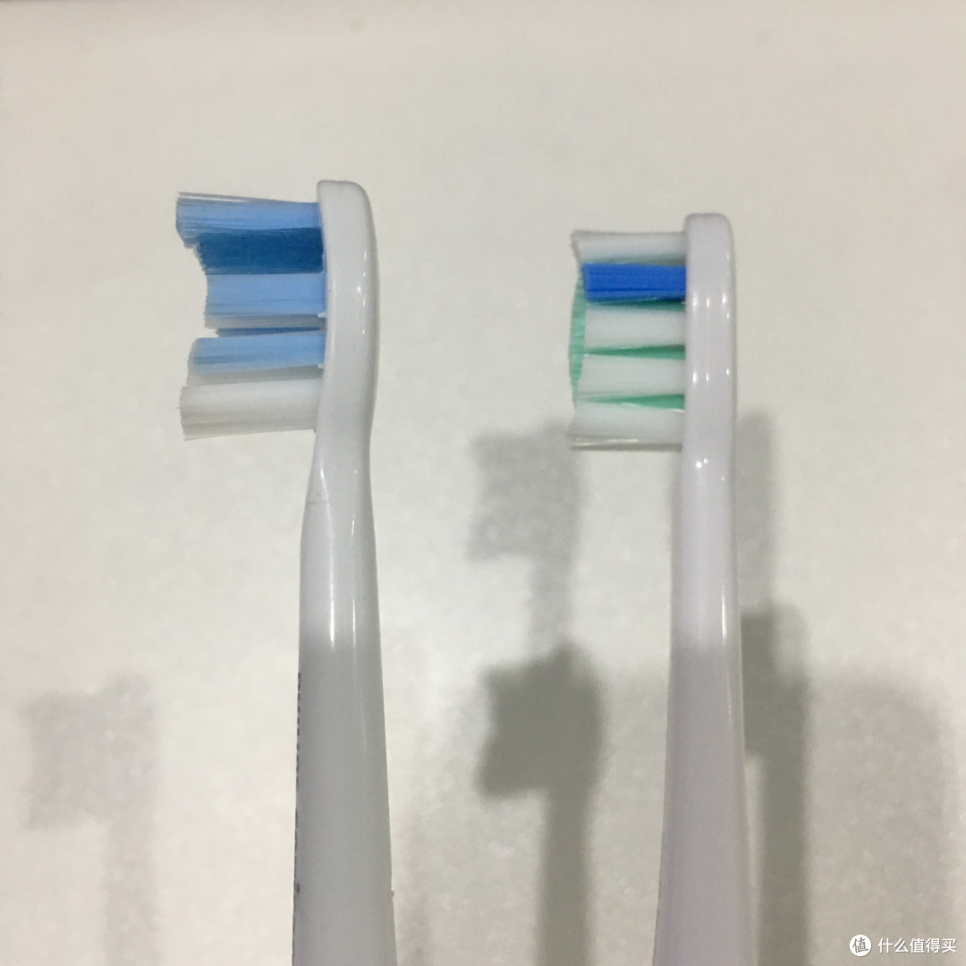 左飞利浦,右双面人