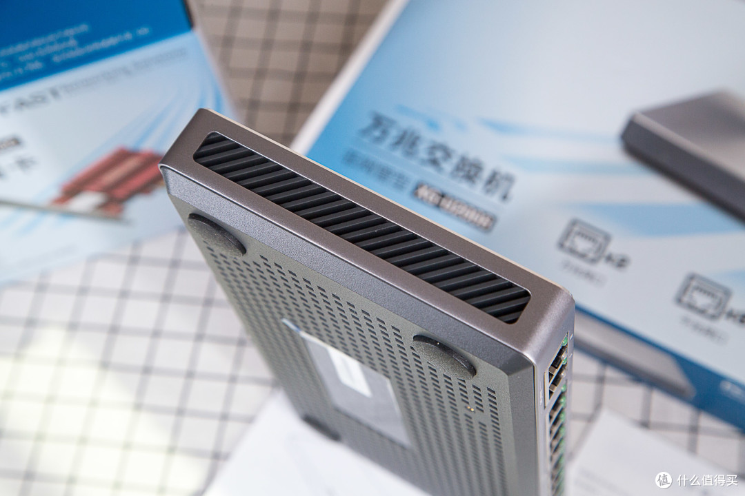 家用万兆体验 华硕 XG-U2008 10口万兆交换机开箱