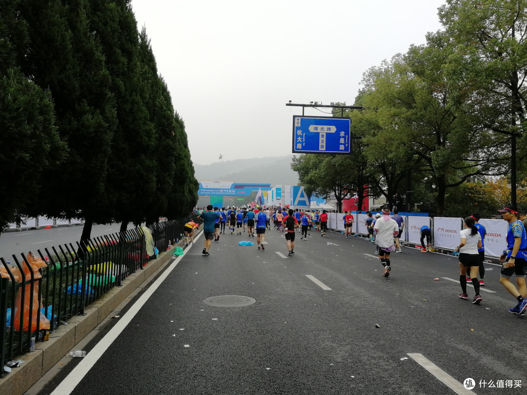 跑过风景跑过你—2018.11.4杭州马拉松