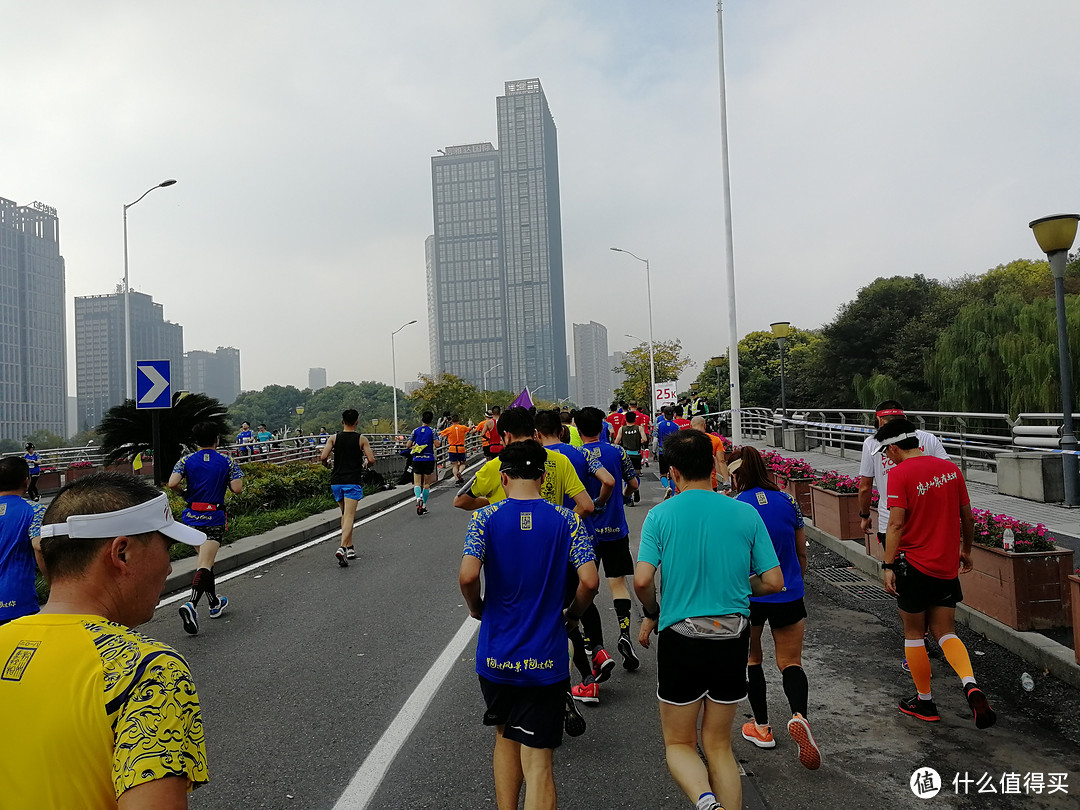 跑过风景跑过你—2018.11.4杭州马拉松