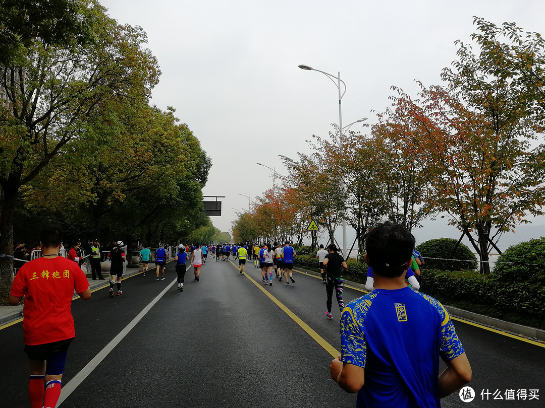 跑过风景跑过你—2018.11.4杭州马拉松