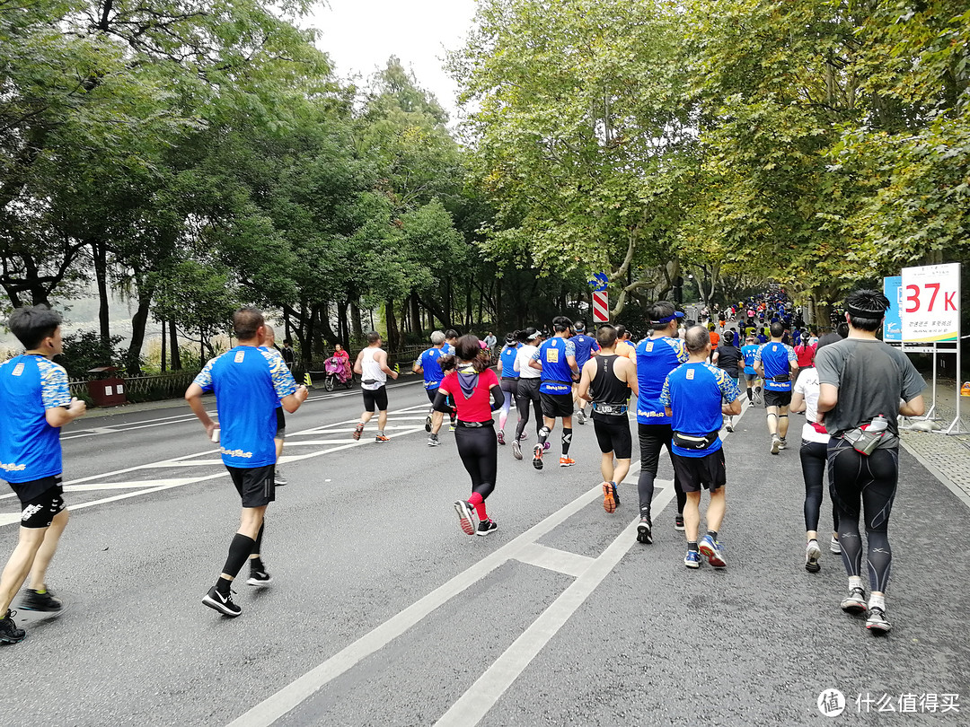 跑过风景跑过你—2018.11.4杭州马拉松