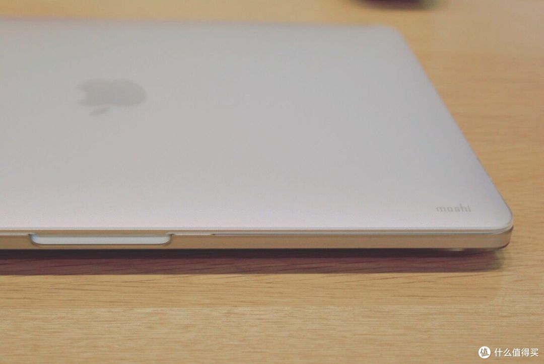 在张大妈的第一个双十一,就买了一个大件--2018款MacBook pro笔记本电脑