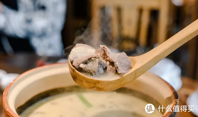 一锅龟羊汤满足了我在这个阴雨天里对老长沙菜的念想！