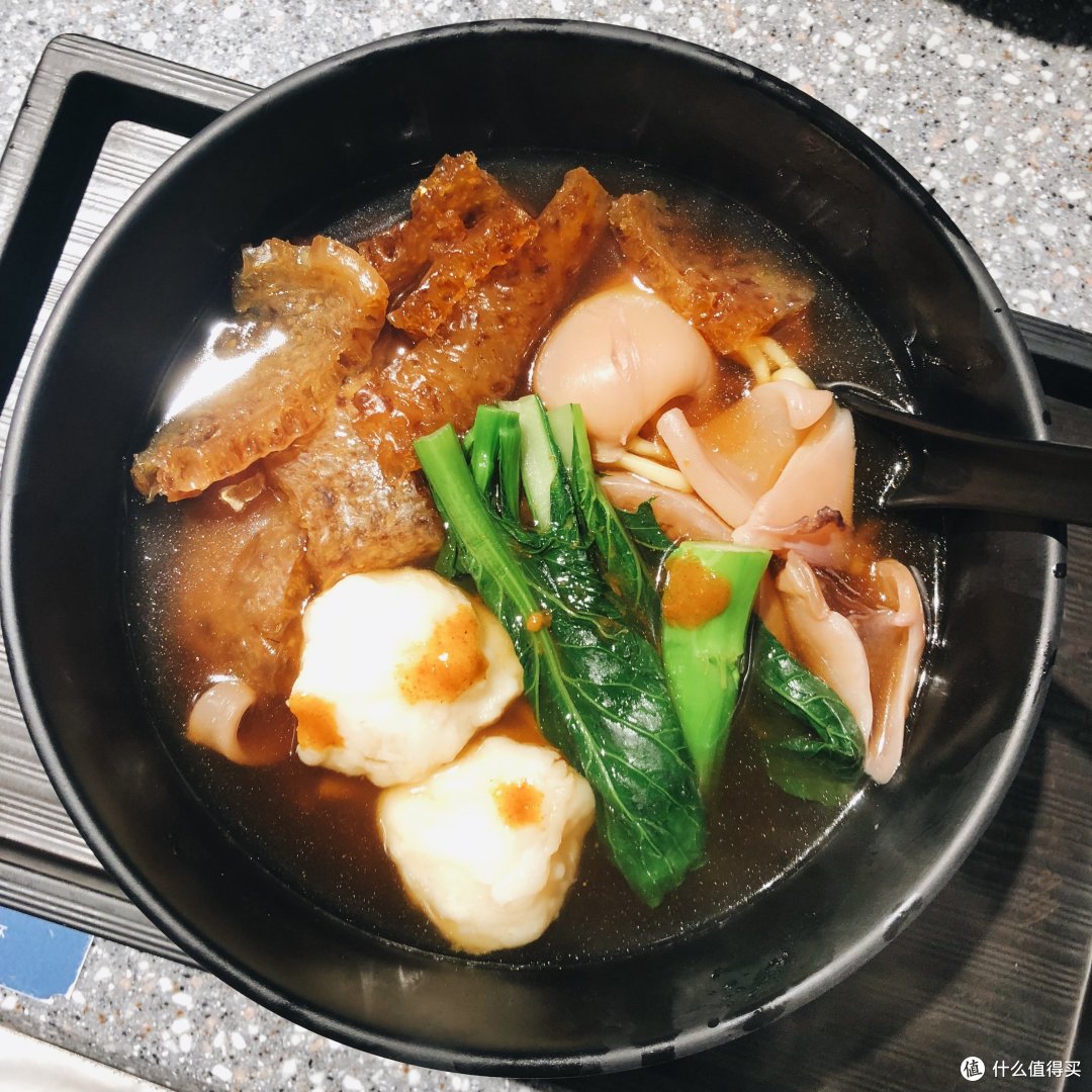 在房价20万的香港,哪儿可以找到50元的深夜食堂