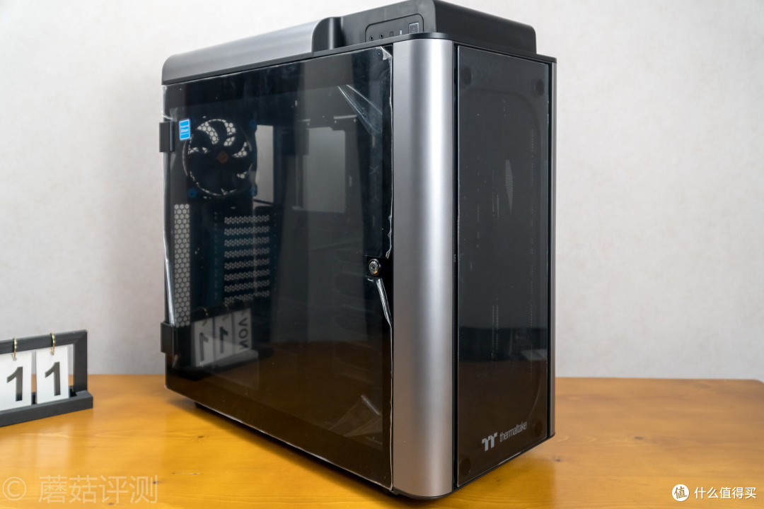 用料足斤足量、空间巨大且利用灵活——Tt(Thermaltake)Level 20 GT 黑色 全塔机箱