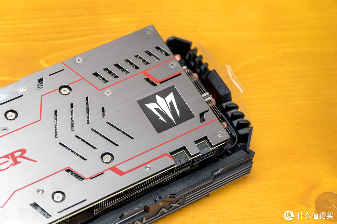 用料足斤足量、空间巨大且利用灵活——Tt(Thermaltake)Level 20 GT 黑色 全塔机箱