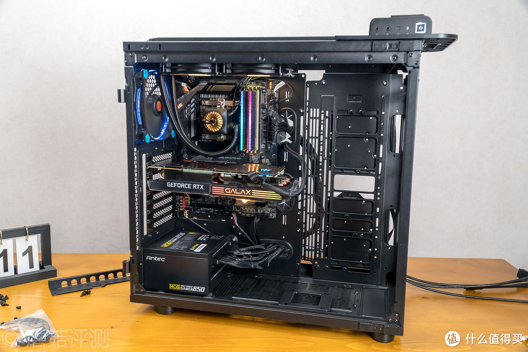 用料足斤足量、空间巨大且利用灵活——Tt（Thermaltake）Level 20 GT 黑色 全塔机箱