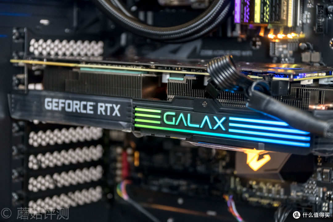 用料足斤足量、空间巨大且利用灵活——Tt(Thermaltake)Level 20 GT 黑色 全塔机箱