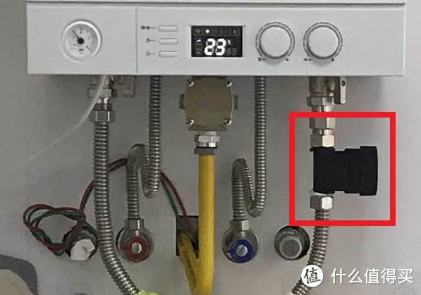 硅磷晶过滤罐装在采暖回水处，代替传统的Y型过滤器，效果很好，我前一个炉子装了这个东西，运行了3年多，水垢量非常的少，几乎感觉不到有热效率降低的事情发生。