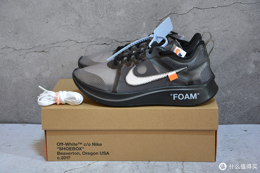 NIKE THE TEN ZOOM FLY OFF-WHITE 联名跑步鞋