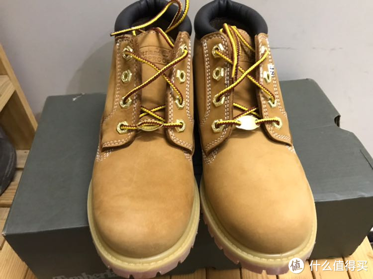 我的第一对踢不烂:Timberland 添柏岚 女士Nellie短靴