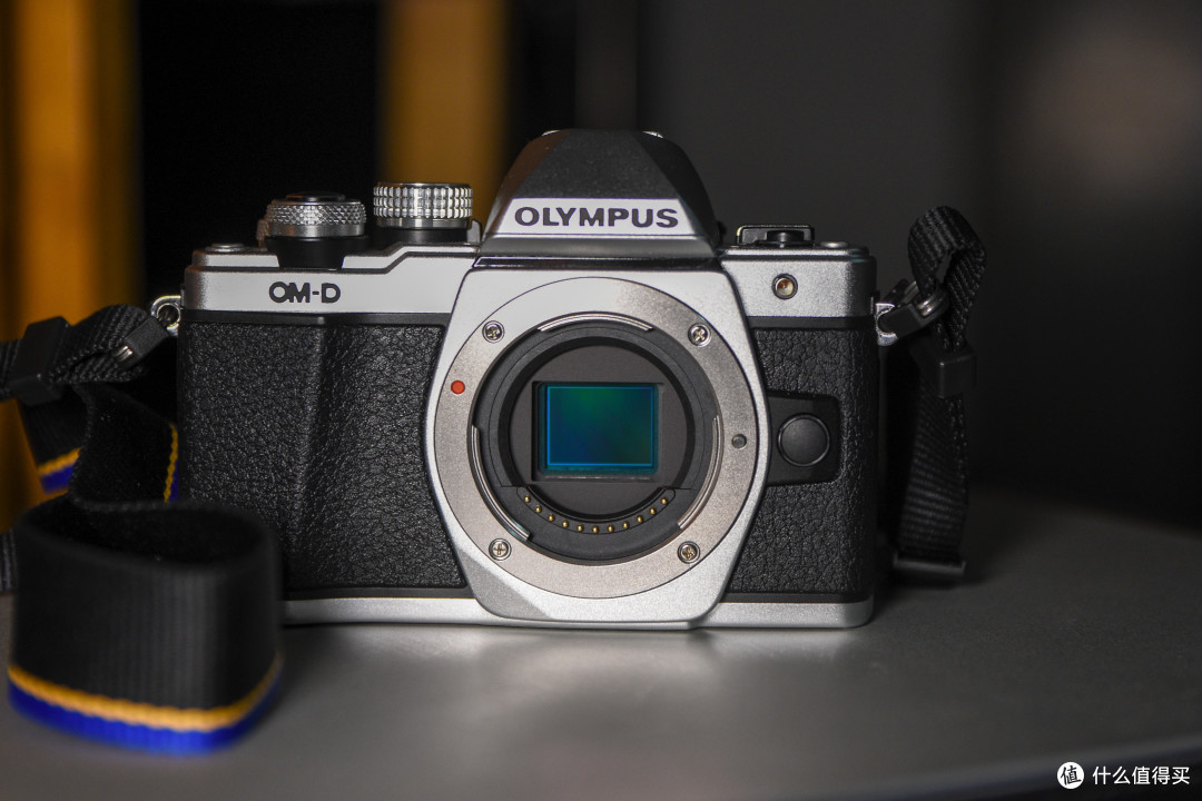 奥林巴斯em10markii七工匠25mmf17拔草体验