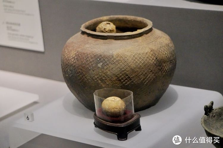 “西周鸡蛋”，其出土于距今2800多年的西周墓葬×“西周鸡蛋”