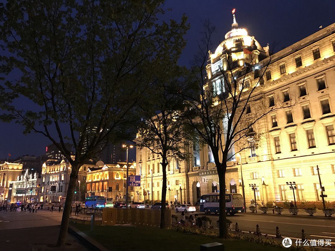 夜晚的万国建筑群