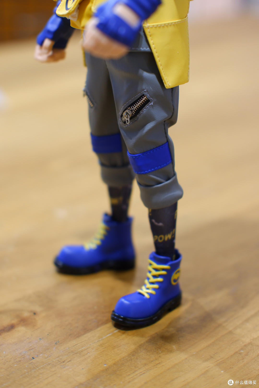街头小蝙蝠:J.T studio 1:6比例可动人偶Derek