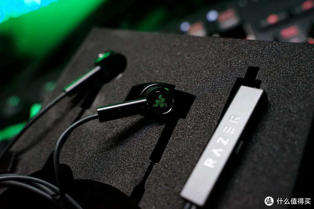 高颜降噪—Razer 雷蛇 战锤狂鲨USB-C降噪版入耳式耳机