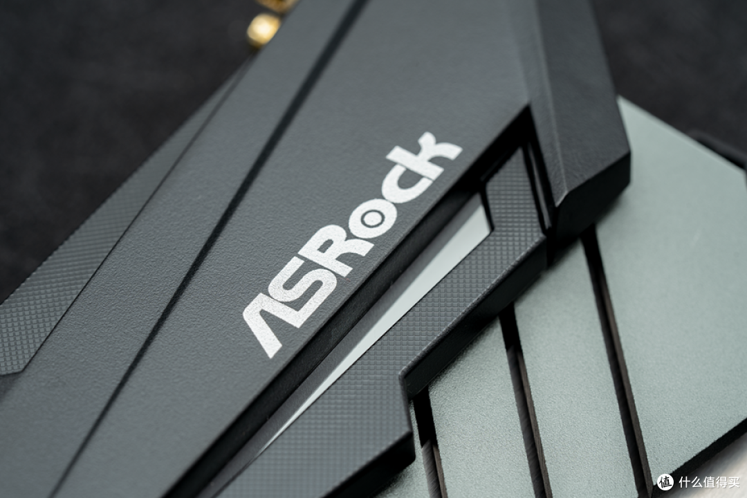 不到1千就能入手?ASRock 华擎 Z390 太极 主板评测
