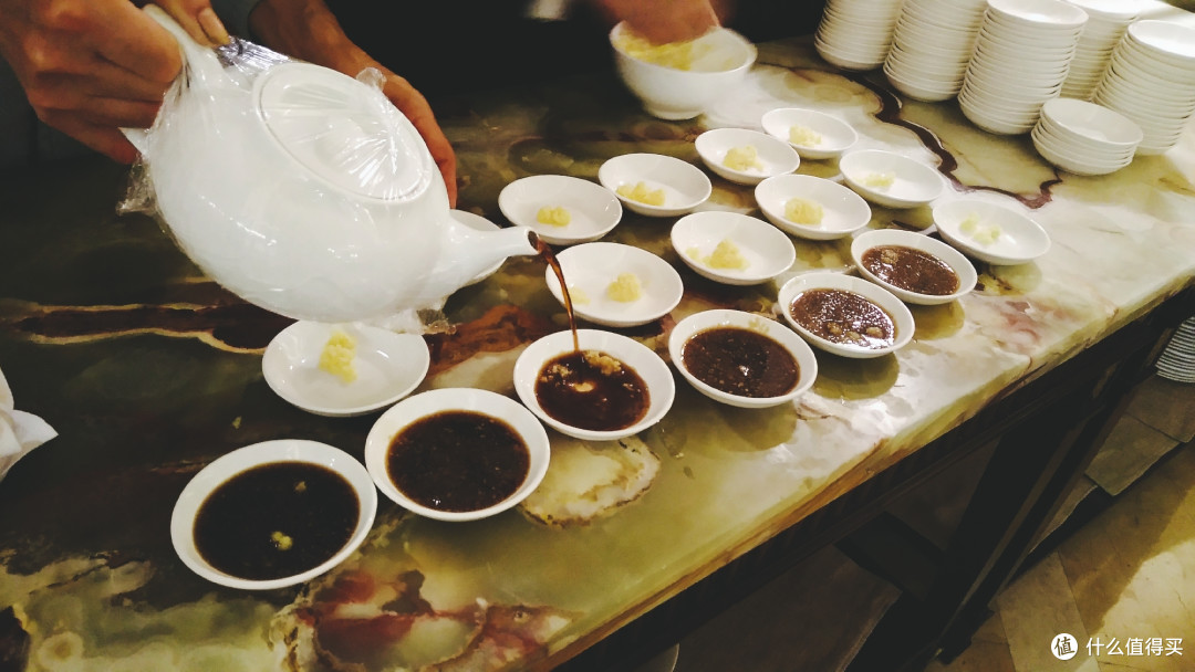 试吃试睡 第6期：大胃王挑战赛 大妈爱我之真·扶墙——上海大酒店大闸蟹自助餐