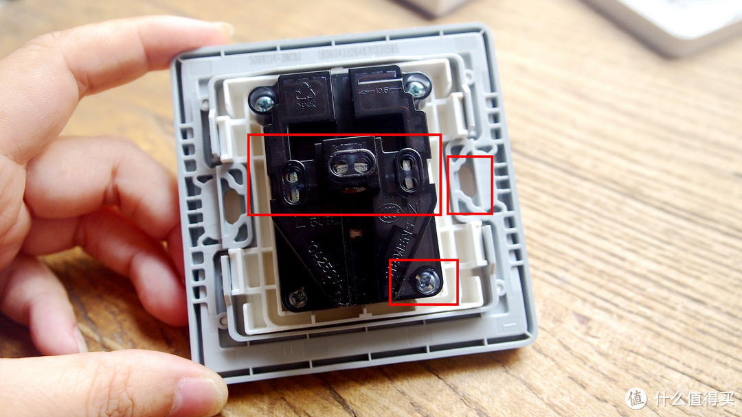 无边框开关插座实力拆解评测：罗格朗、施耐德、西门子、西蒙和公牛