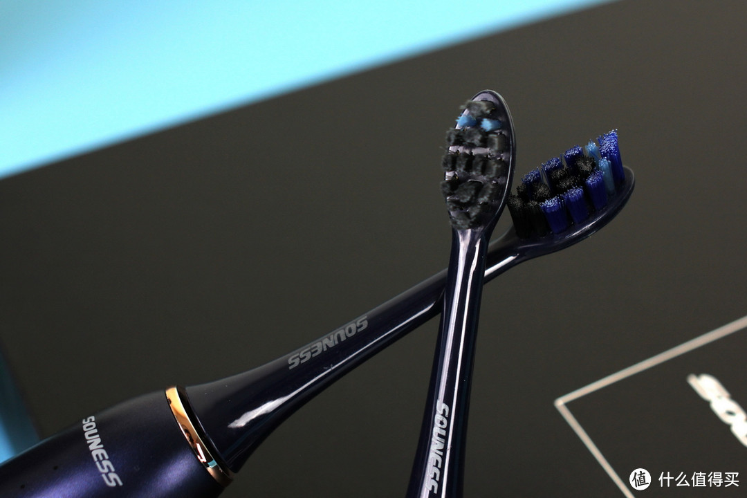 抢先体验索纳斯新款SNK01声波电动牙刷，闷骚配色+礼品定位！