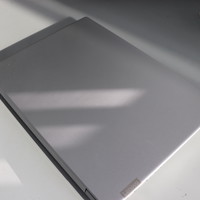 联想小新潮7000锐龙版外观展示(键盘|屏幕|logo|风扇)