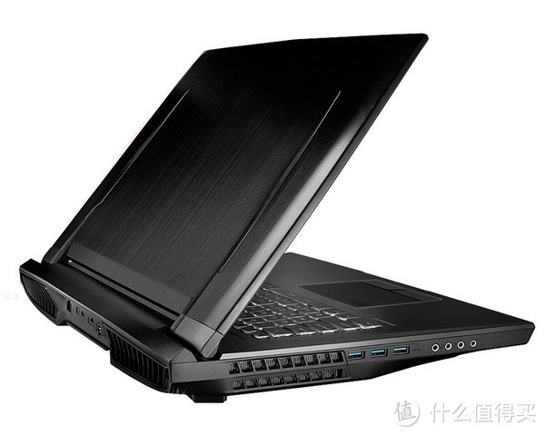 搭XEON E-2100、i9-9900K和Quadro P5200：EUROCOM 发布 Tornado F7W 工作站笔电