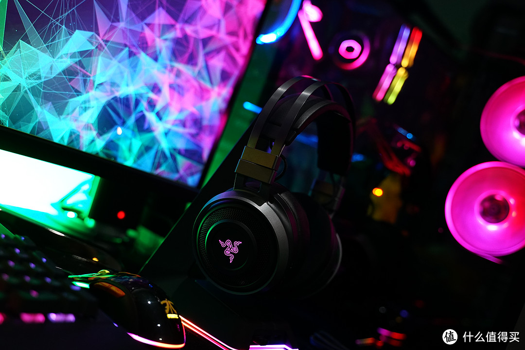 耳膜SPA——Razer Nari Ultimate影鲛终极版THX头戴式7.1声道超感无线电竞游戏耳麦